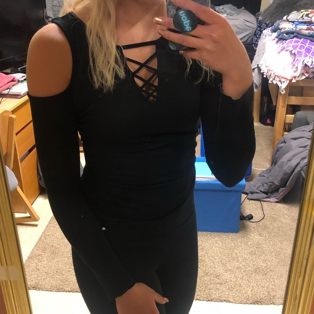 Black Cold-Shoulder Long Sleeve